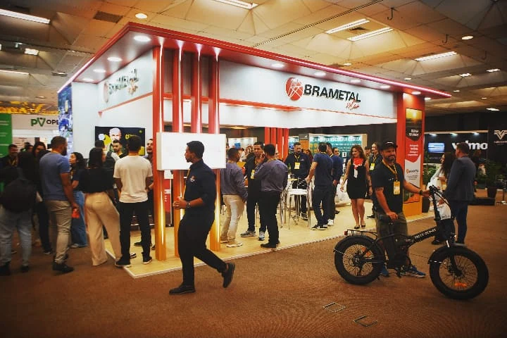 Estande Brametal em feira